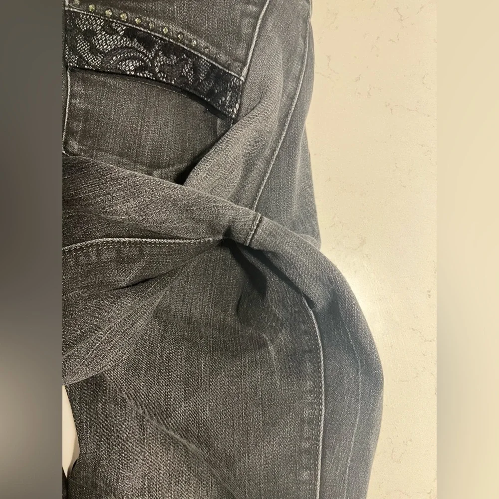 WHBM Noir Slim Leg Black Jeans size 6R
